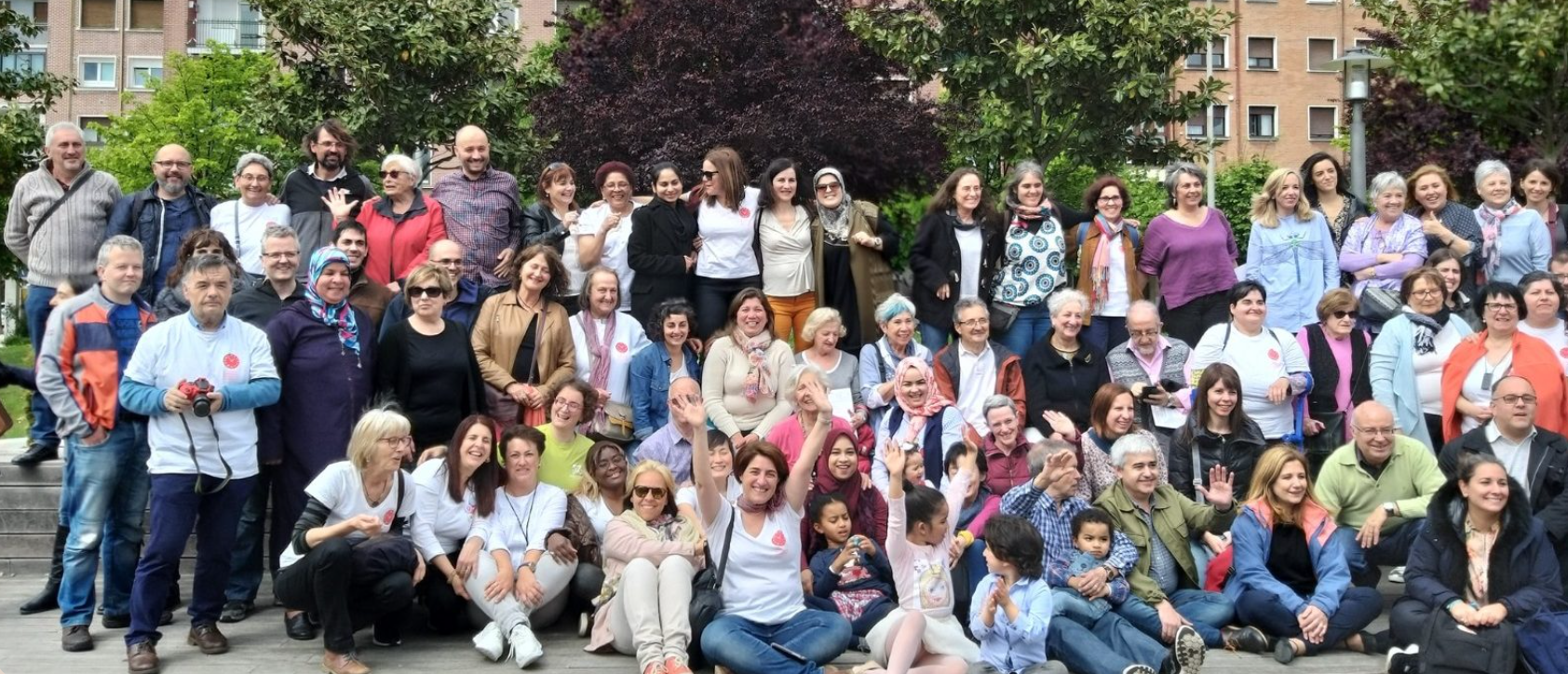 Un grupo de personas de la asociación. Imagen obtenida de la página de la ADBdT